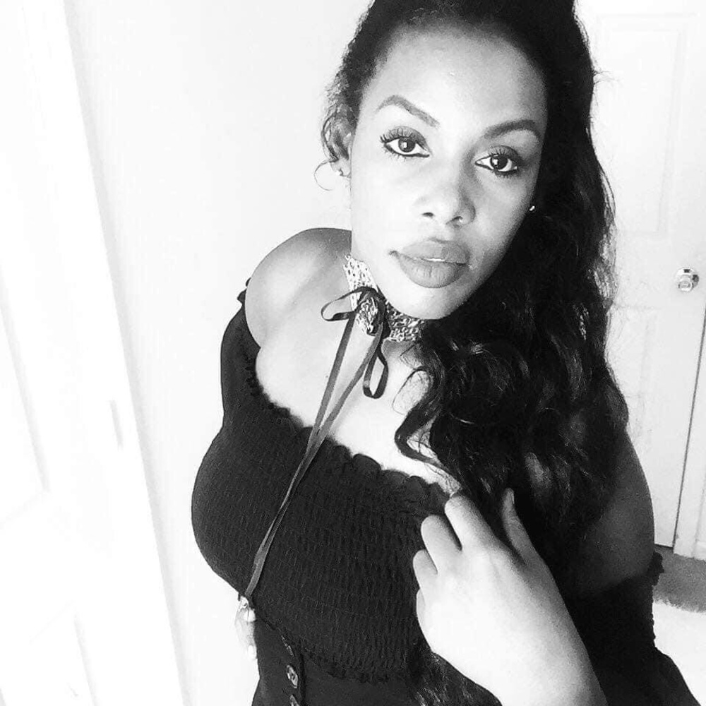 MEET YOUR POSHER💖 YOUTUBER >Towanda the Stylist - Picture 13 of 13
